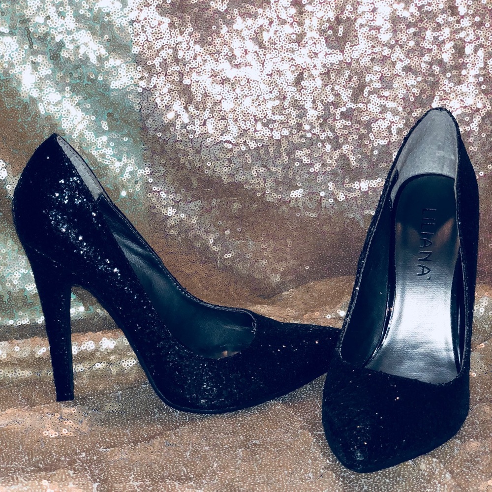 Black Glitter Pumps ✨